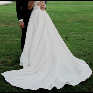 BHLDN Jenny Yoo Marissa skirt in Ivory w/ pockets. 4 altered to 2. Dry cleaned.